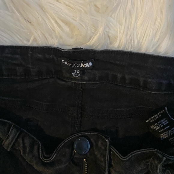 Black distressed Jeans - Picture 3 of 3